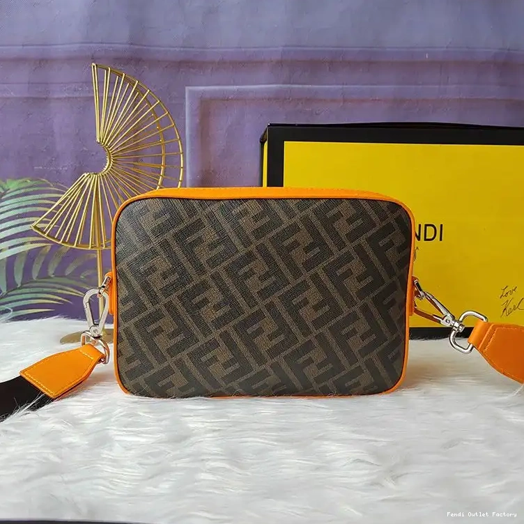 Vintage HOT Case Orange Camera Fabric FF Motif Compact In Fendi Brown 0426